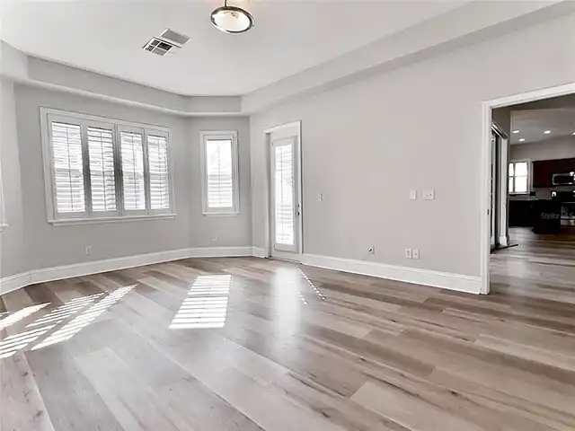 Listing Photo 23