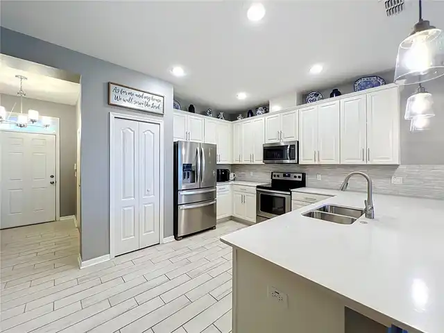 Listing Photo 11