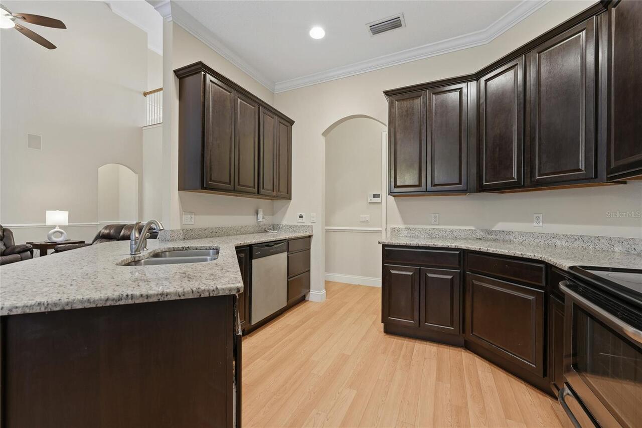 Listing Photo 14