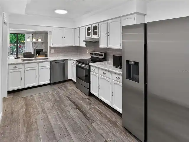Listing Photo 7