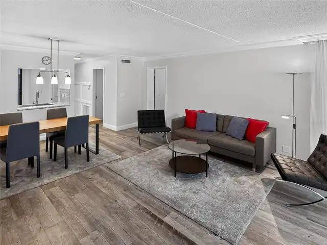 Listing Photo 15