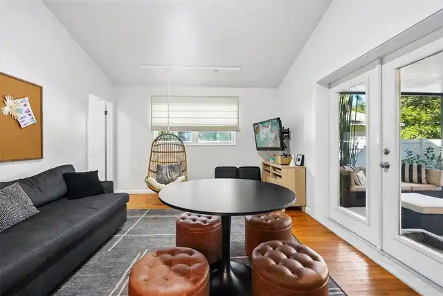 Listing Photo 6