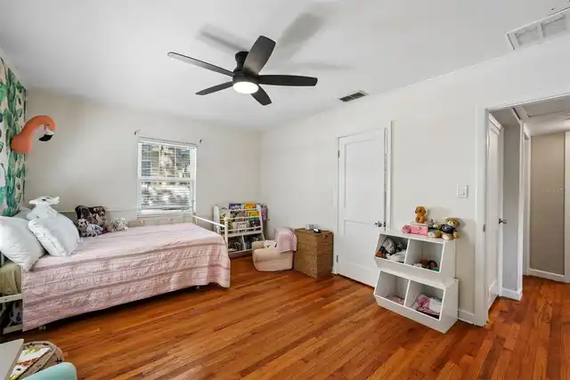 Listing Photo 16
