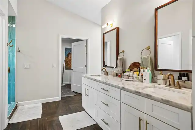 Listing Photo 32