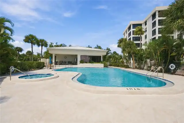Listing Photo 11
