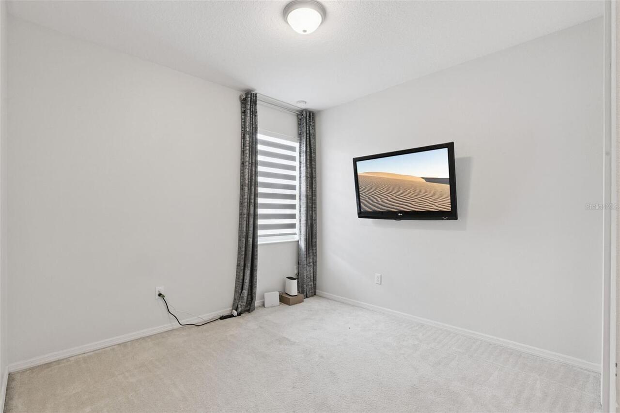 Listing Photo 14