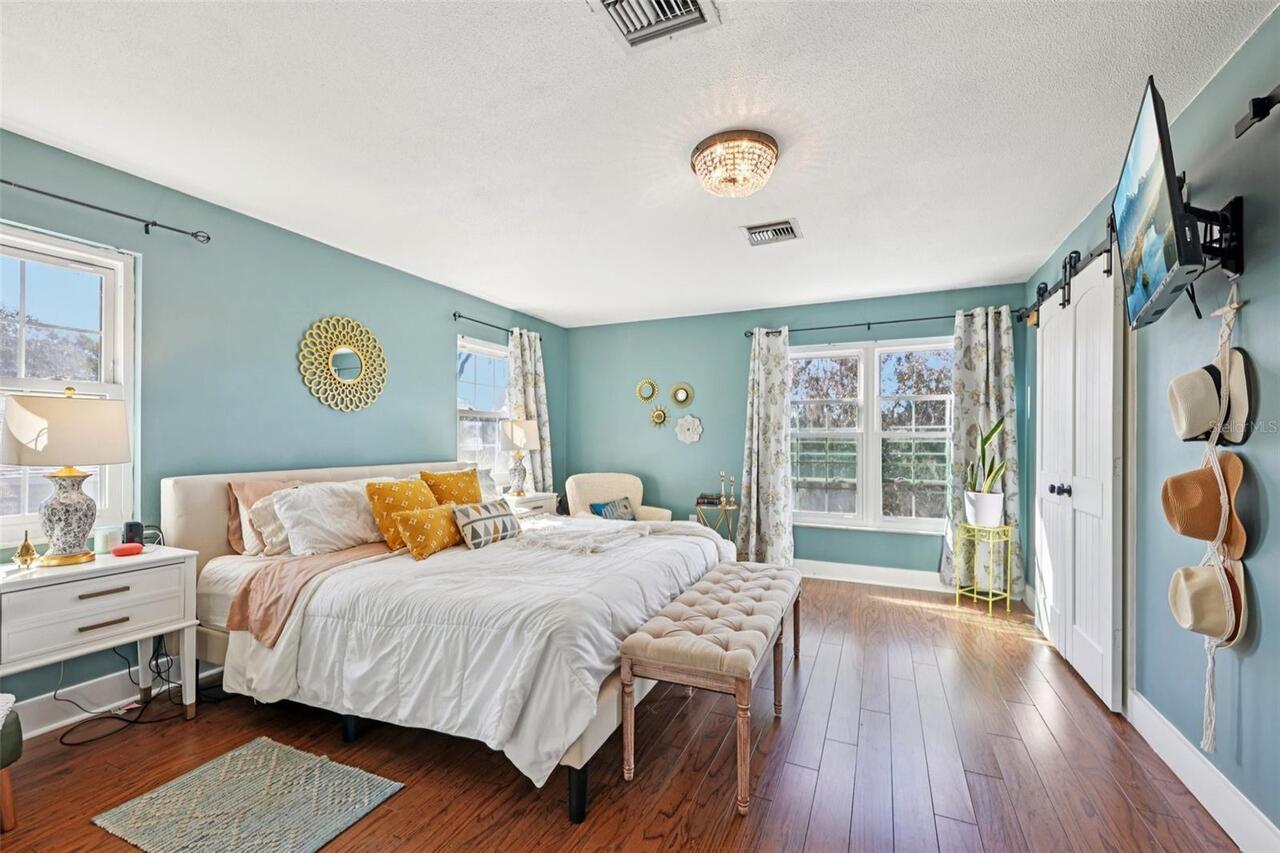 Listing Photo 17