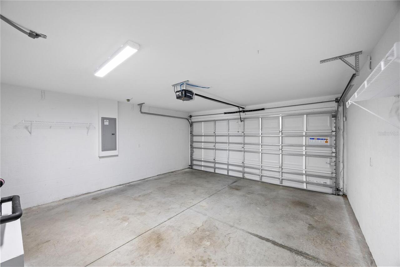 Listing Photo 8