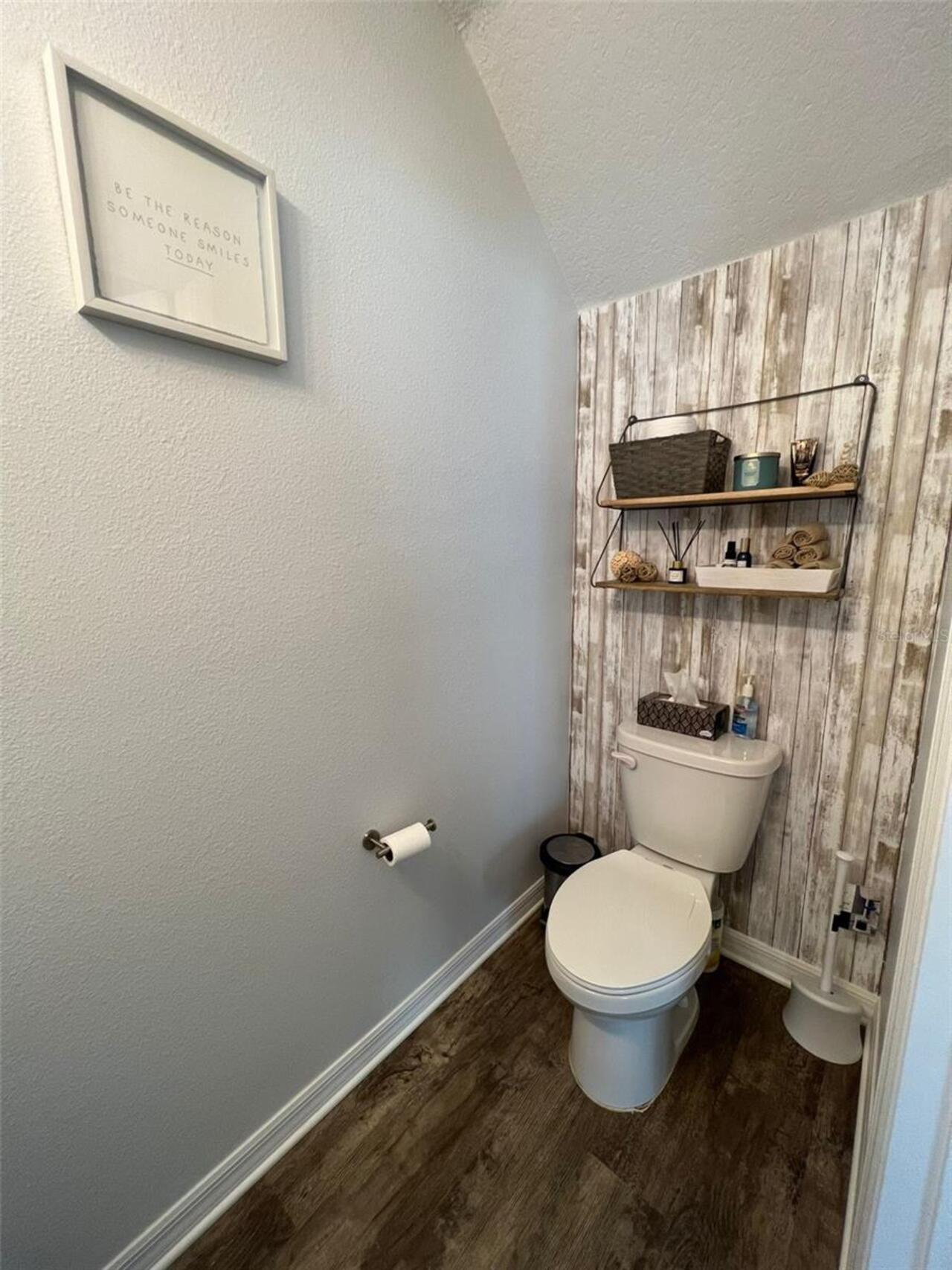 Listing Photo 9