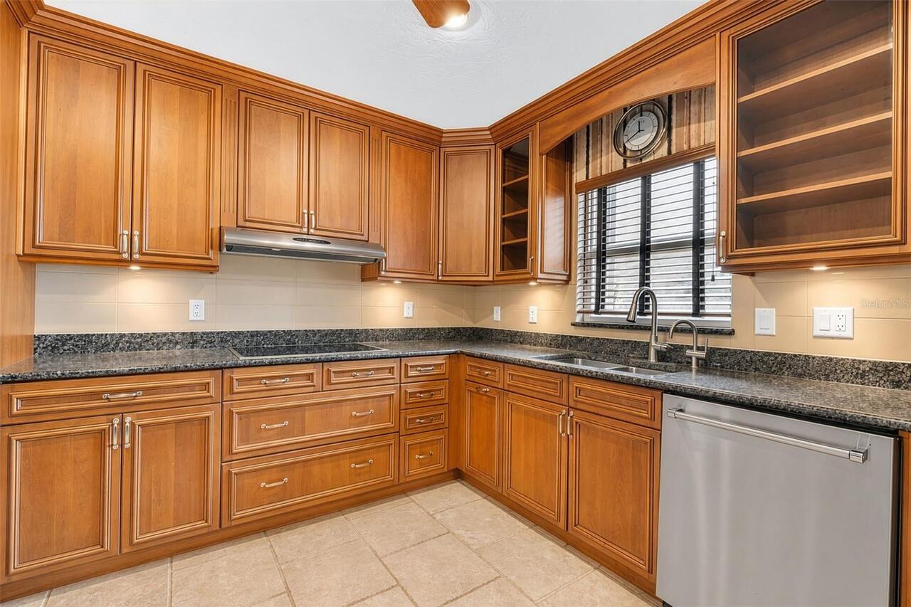 Listing Photo 17