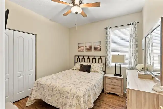 Listing Photo 12
