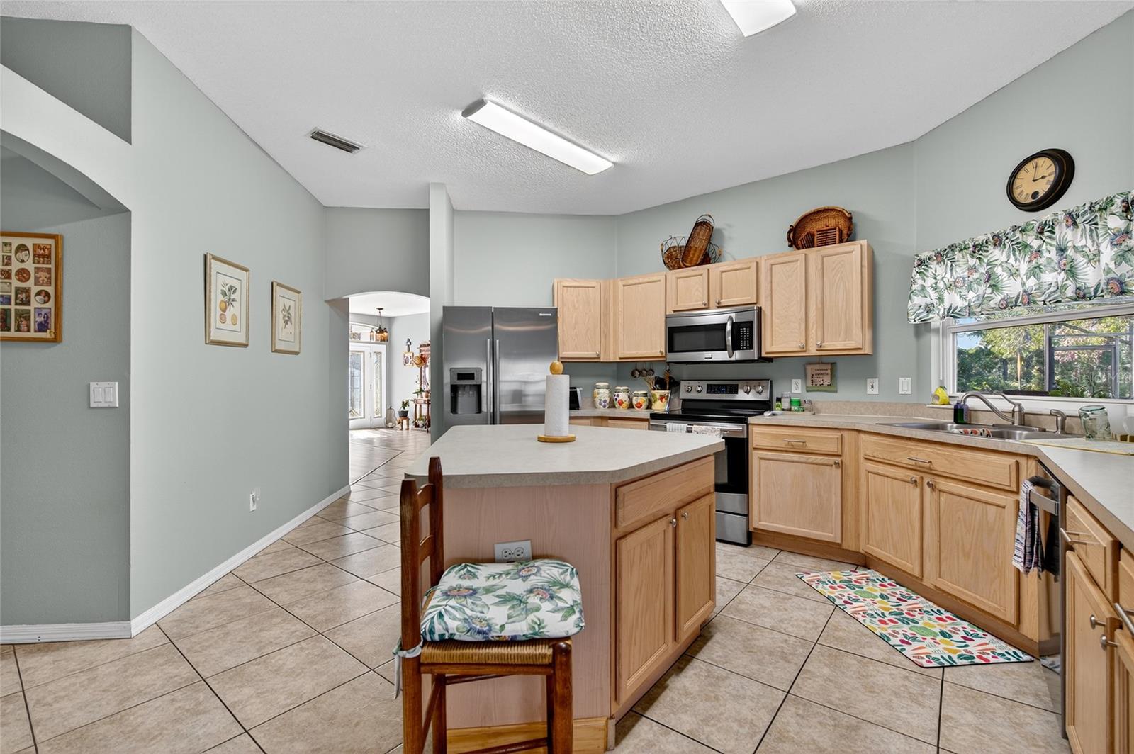 Listing Photo 8