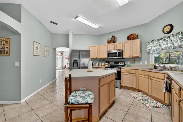 Listing Photo 8