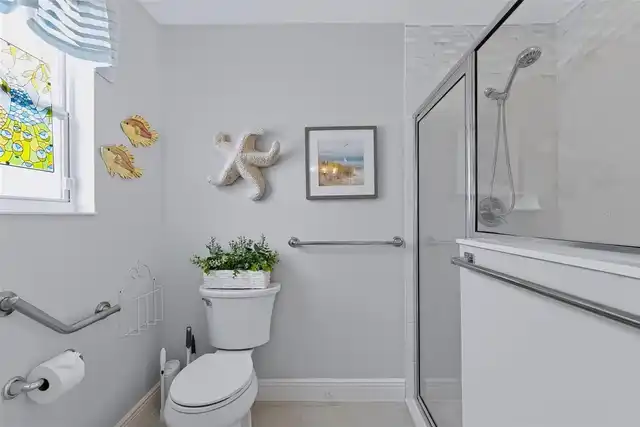 Listing Photo 17