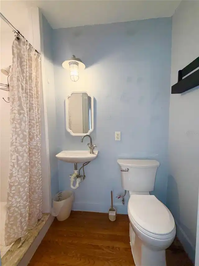 Listing Photo 10