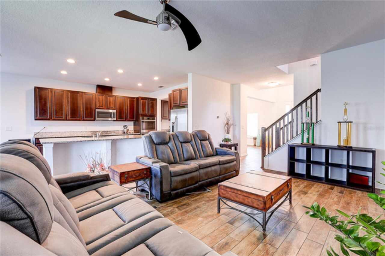 Listing Photo 8