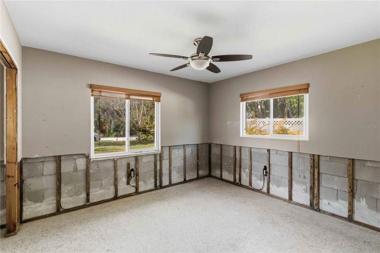 Listing Photo 8