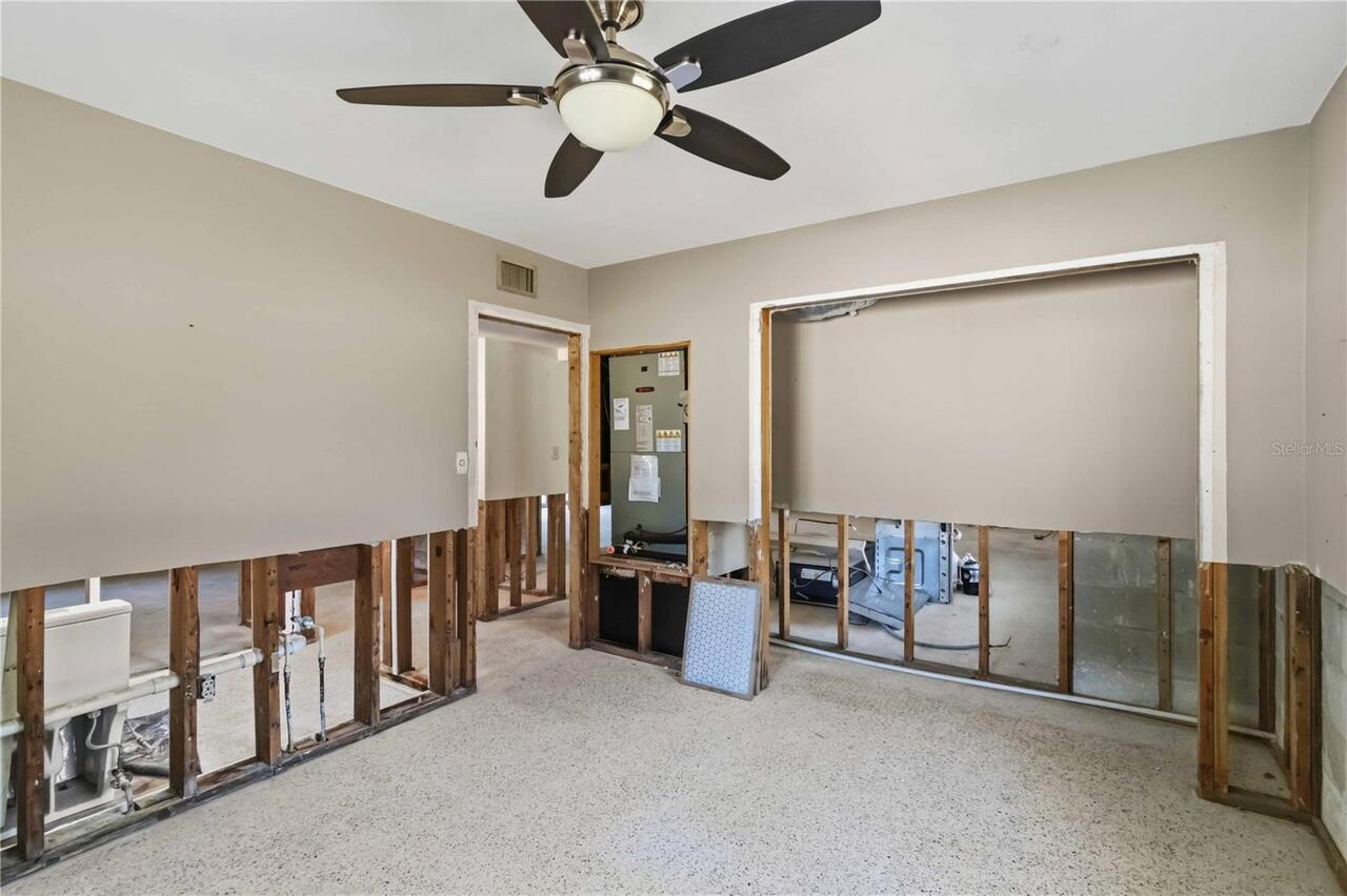 Listing Photo 9