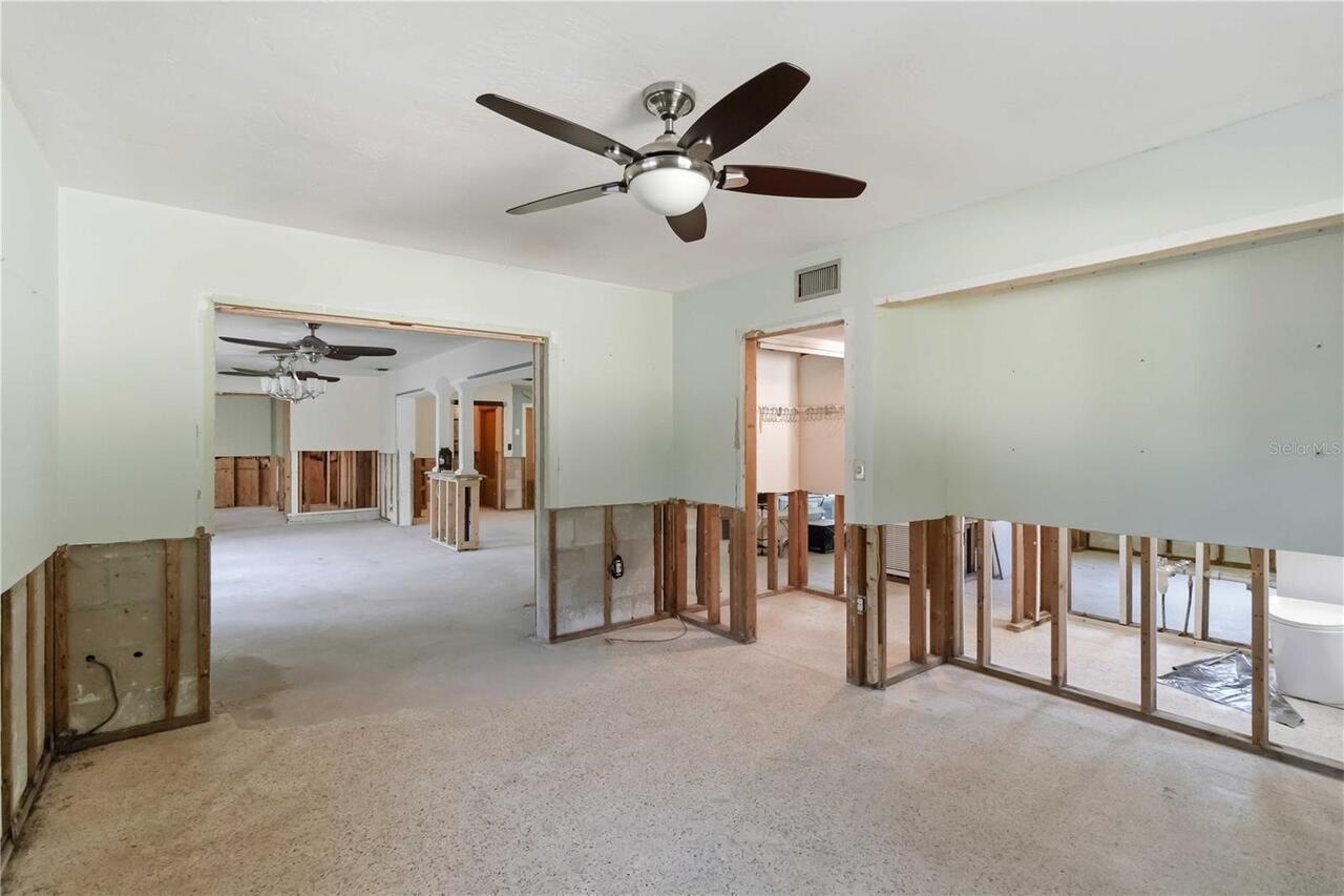 Listing Photo 14