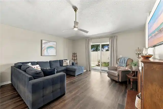 Listing Photo 22