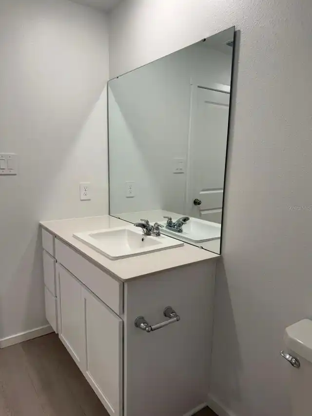 Listing Photo 9