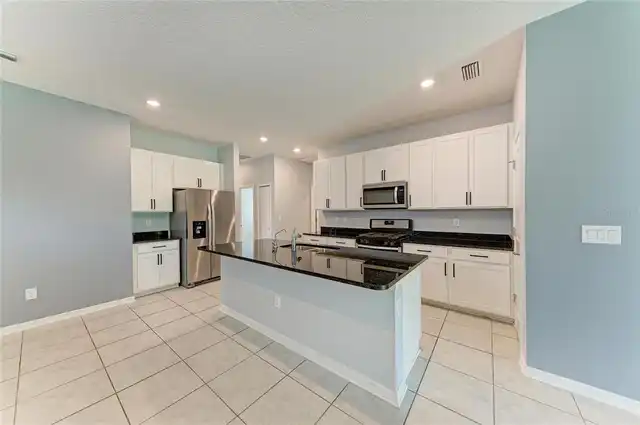 Listing Photo 14