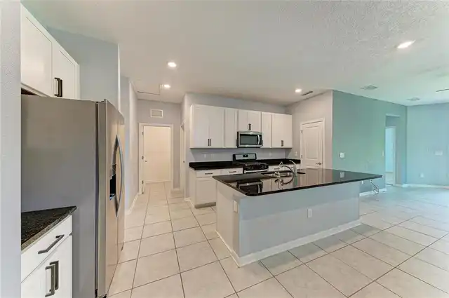 Listing Photo 16