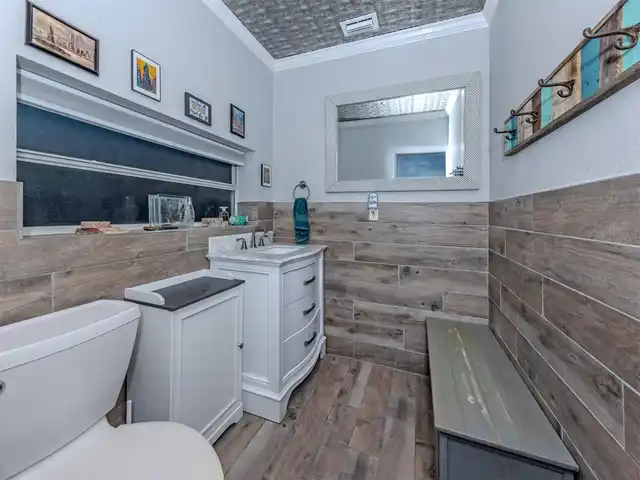 Listing Photo 15