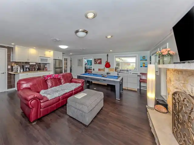 Listing Photo 17
