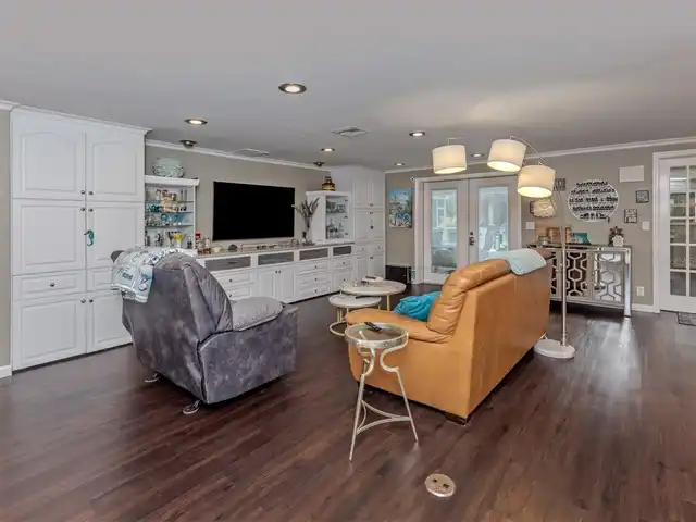 Listing Photo 21