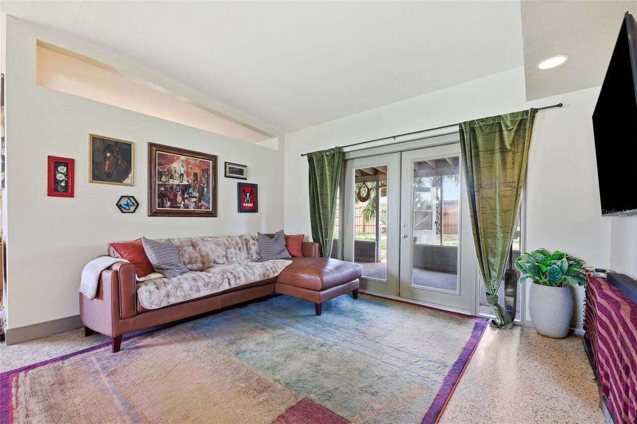 Listing Photo 9
