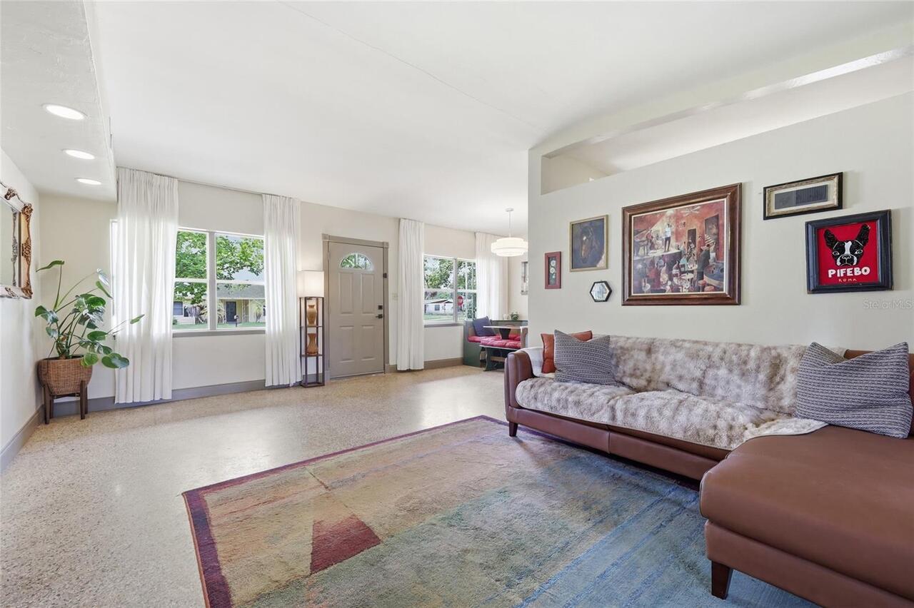 Listing Photo 10