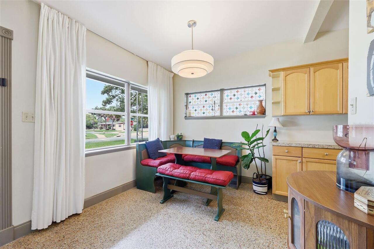 Listing Photo 11