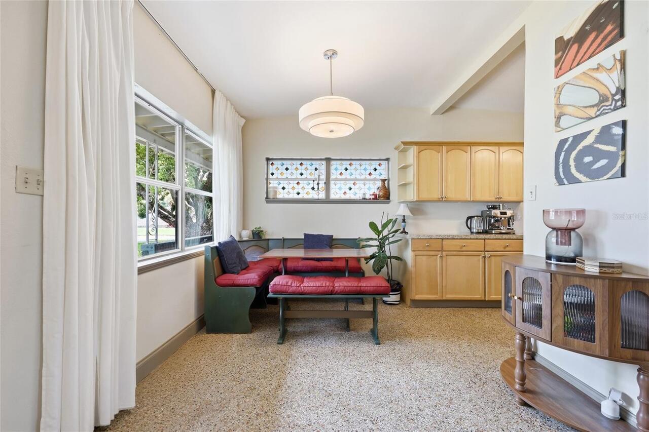 Listing Photo 12