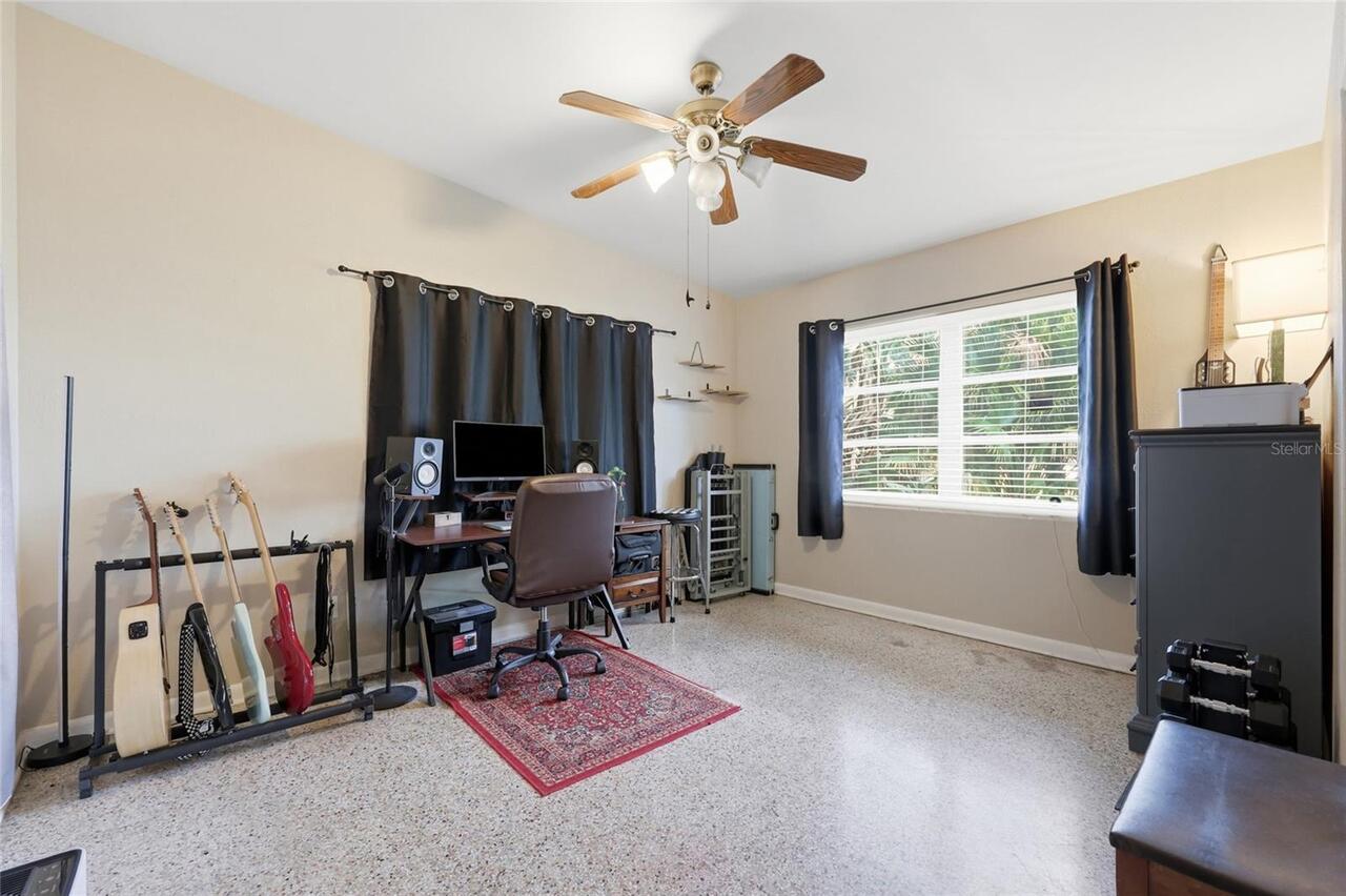 Listing Photo 17