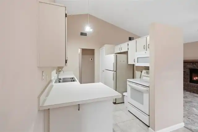 Listing Photo 9