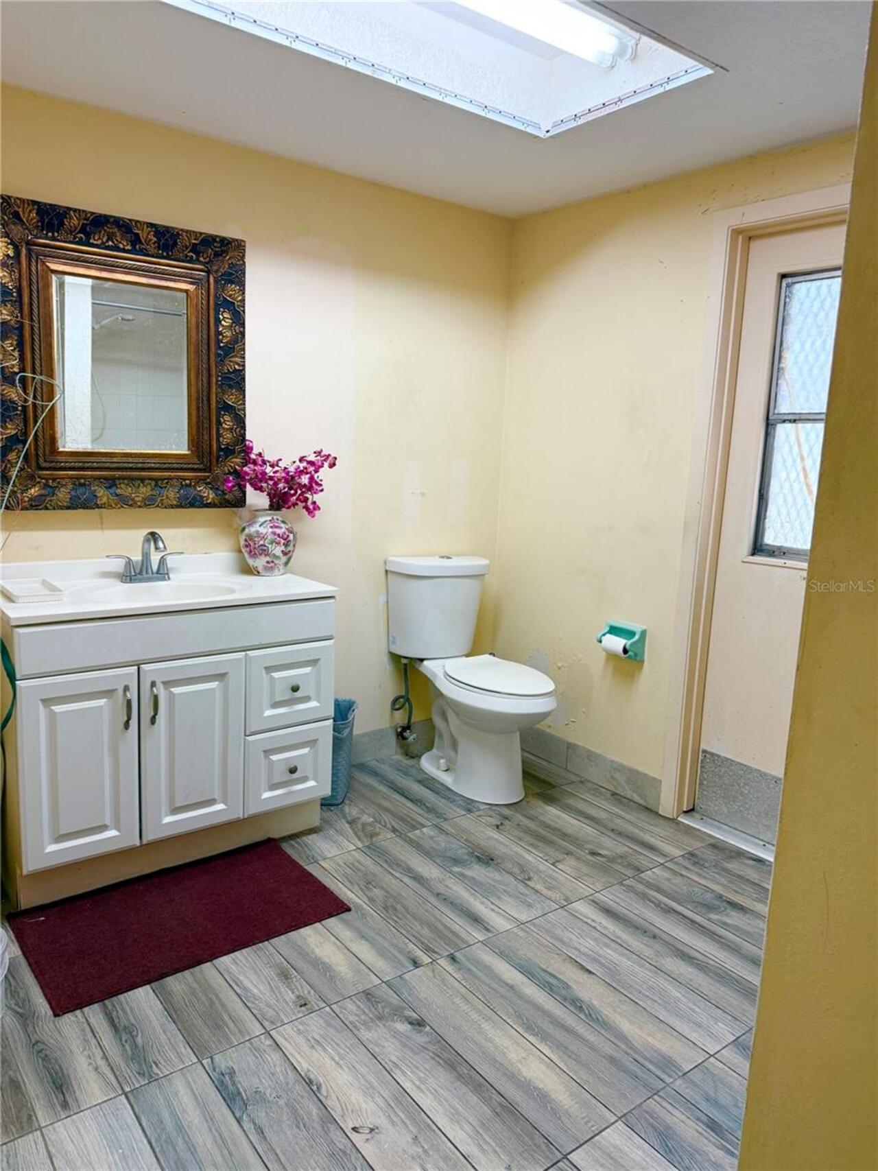 Listing Photo 8