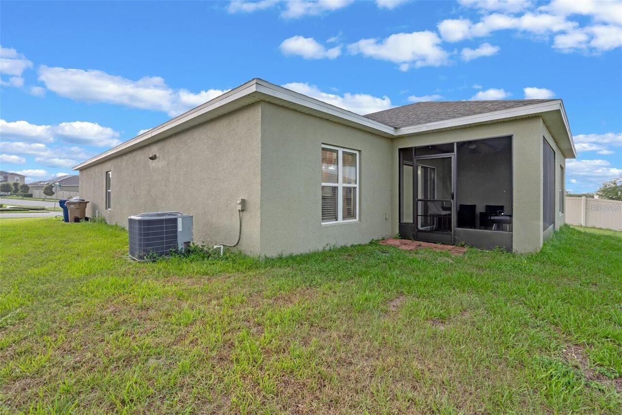 Listing Photo 9