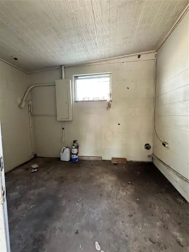 Listing Photo 8
