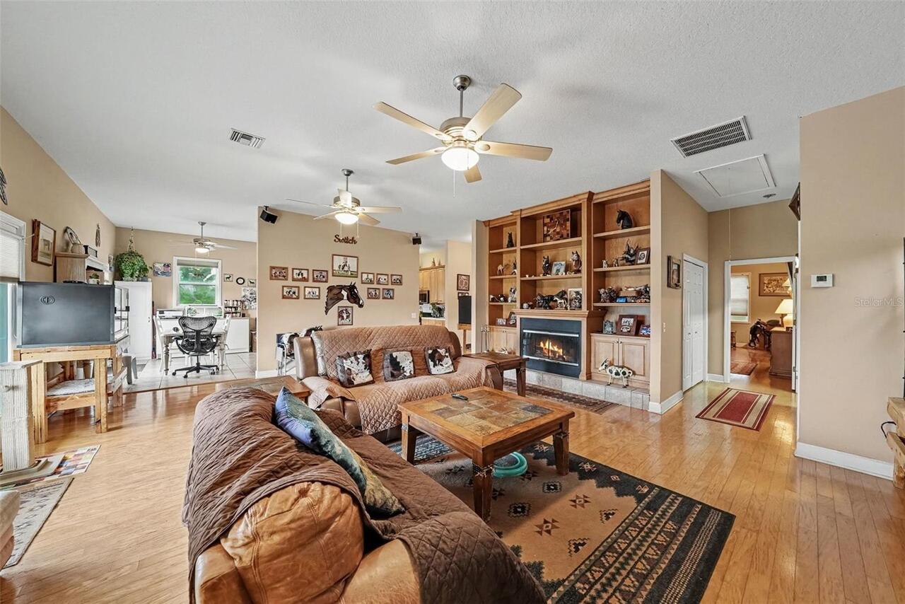 Listing Photo 8