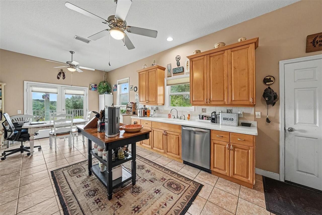 Listing Photo 17