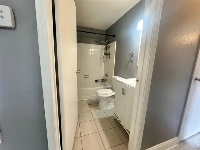 Listing Photo 12