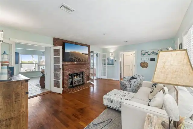 Listing Photo 10