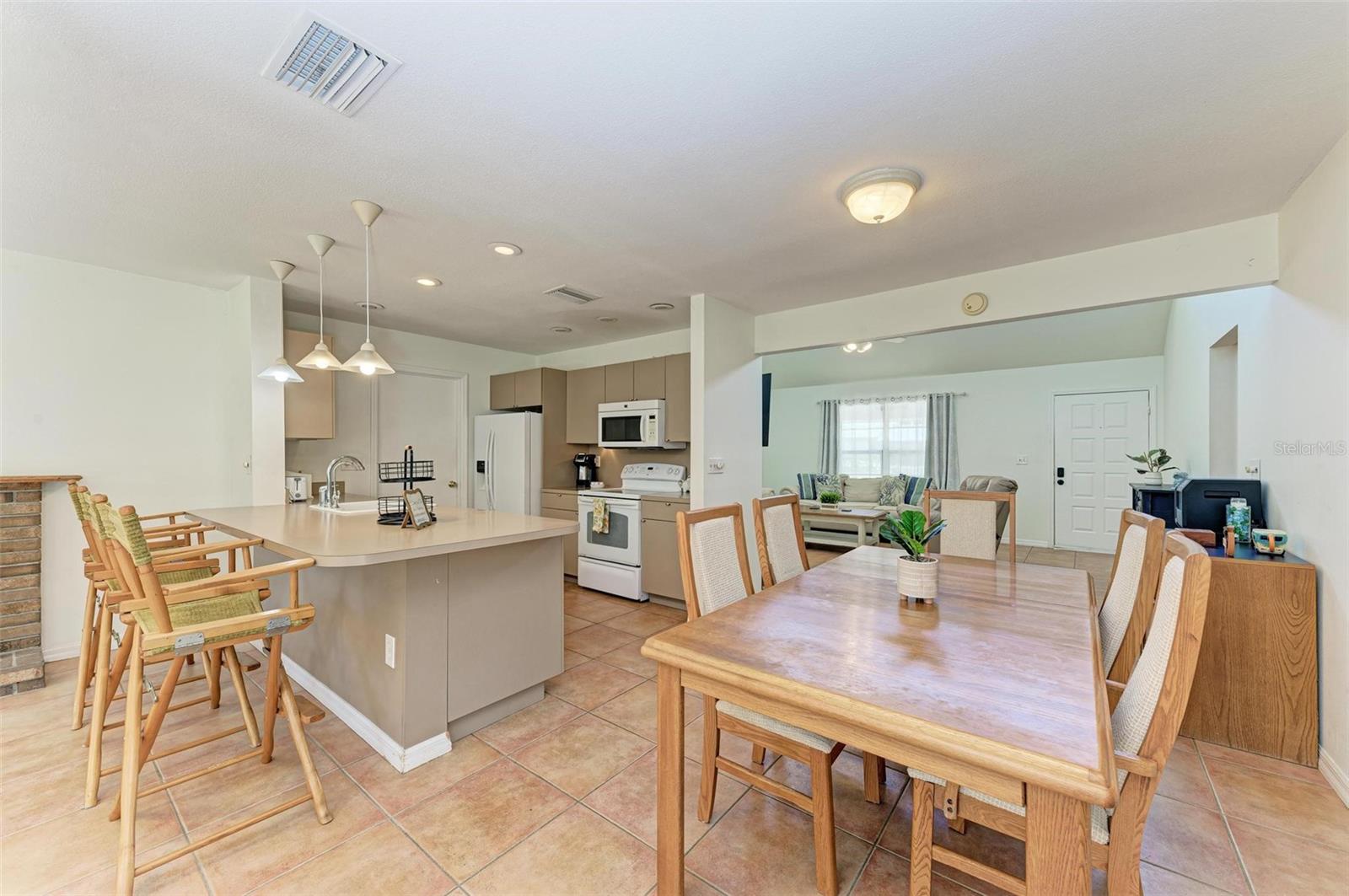 Listing Photo 17