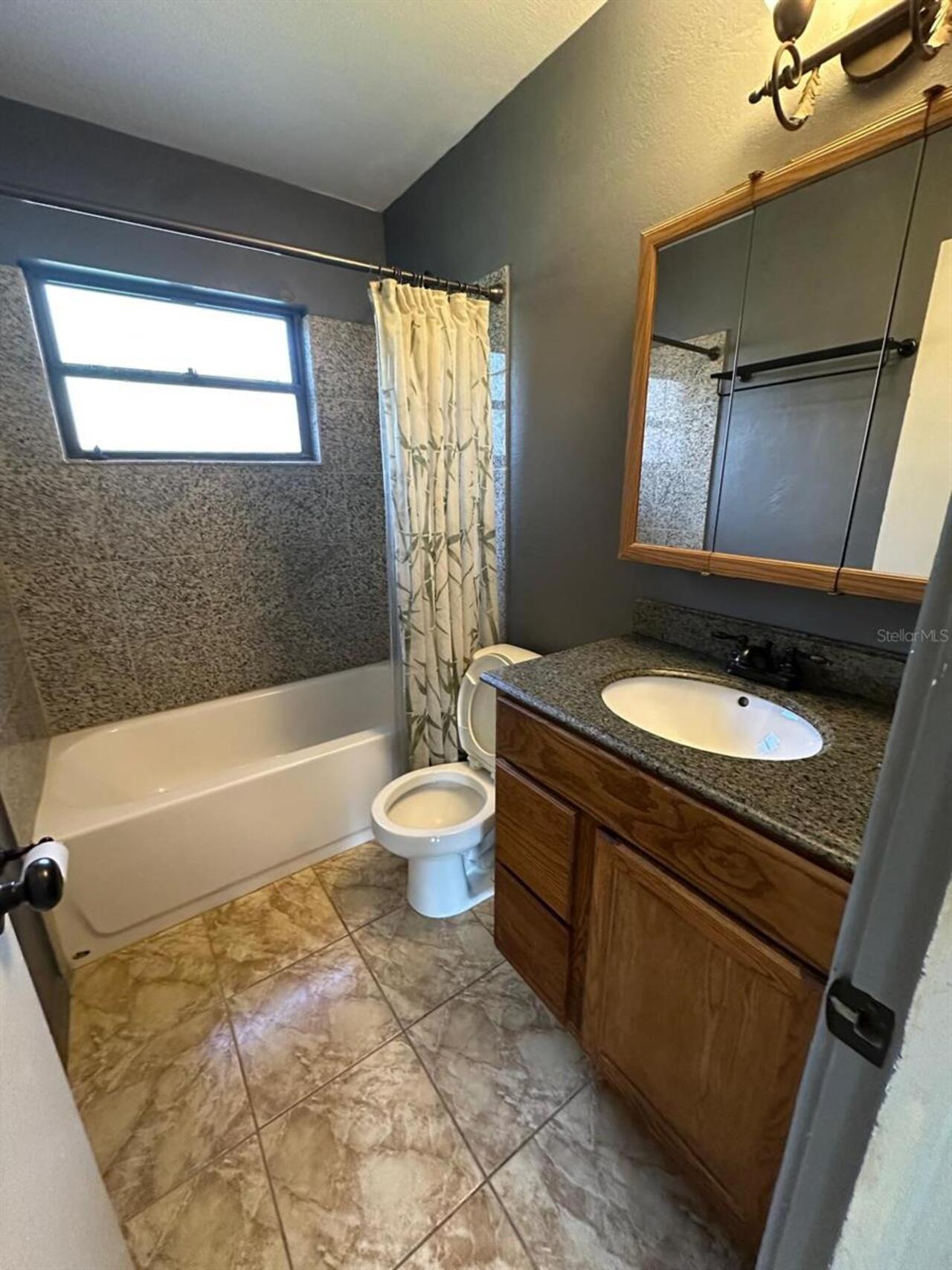 Listing Photo 10