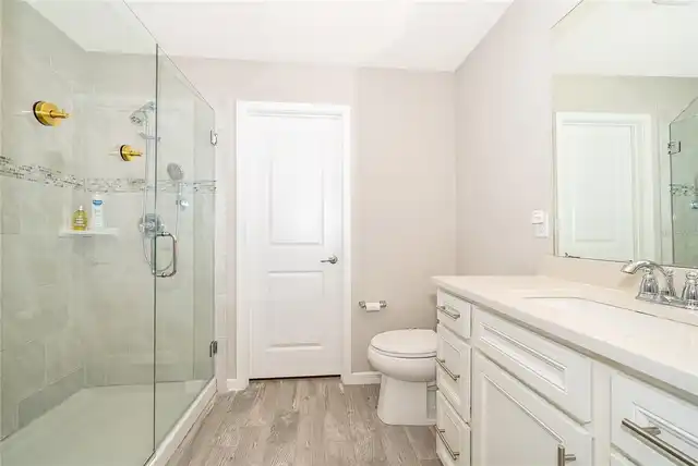 Listing Photo 16