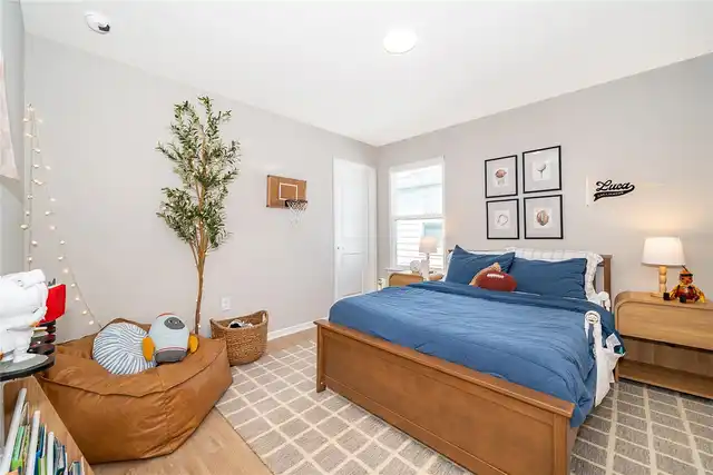 Listing Photo 17