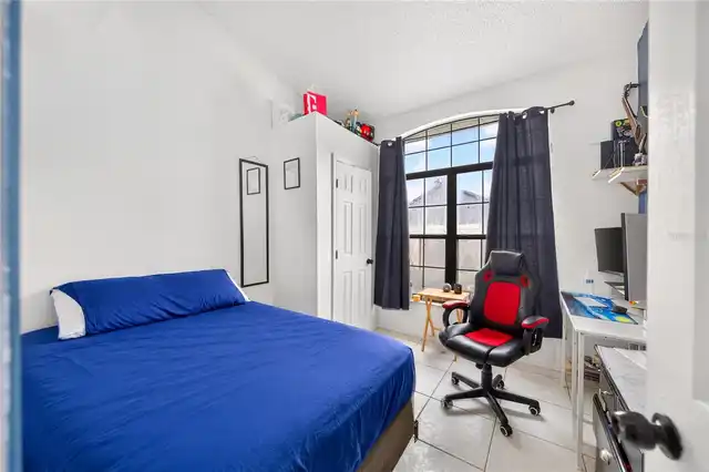 Listing Photo 7