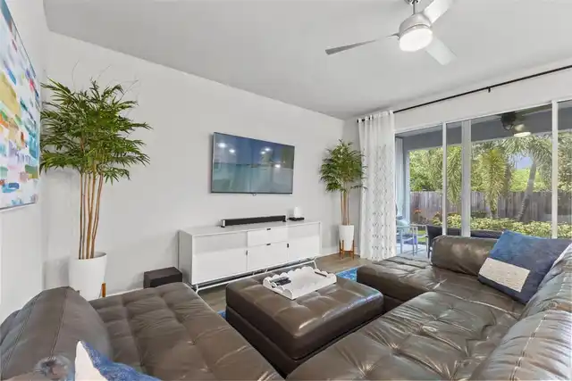 Listing Photo 10