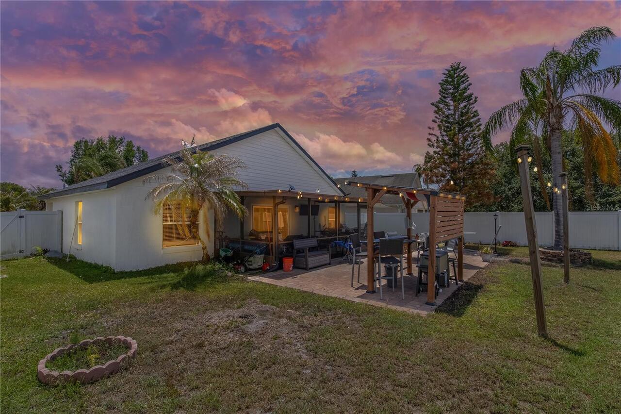 Listing Photo 10